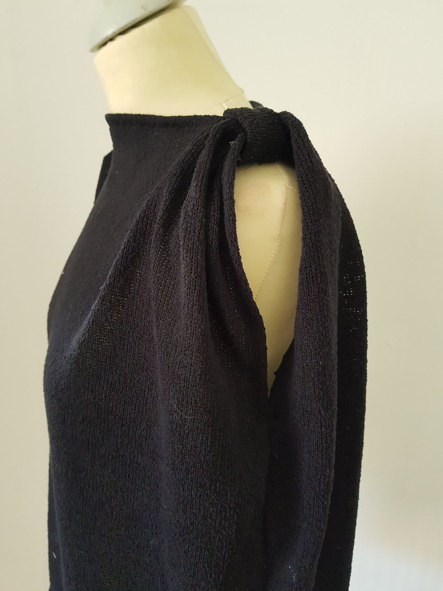 Top Héliconia maille noire