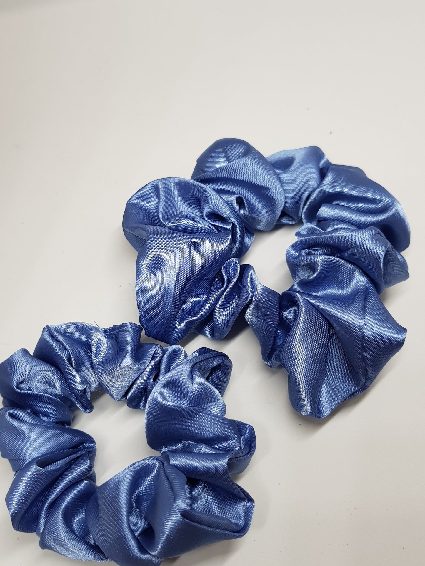 Chouchou satin bleu