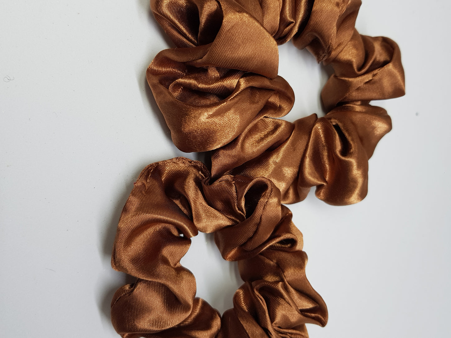 Chouchou satin camel