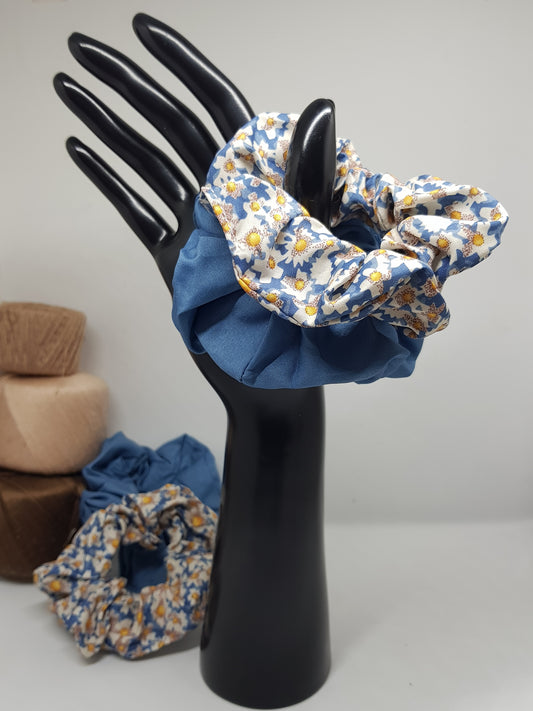 Chouchou bleu et marguerite